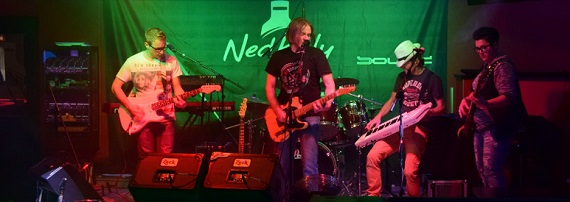 Ned Kelly Lounge 02